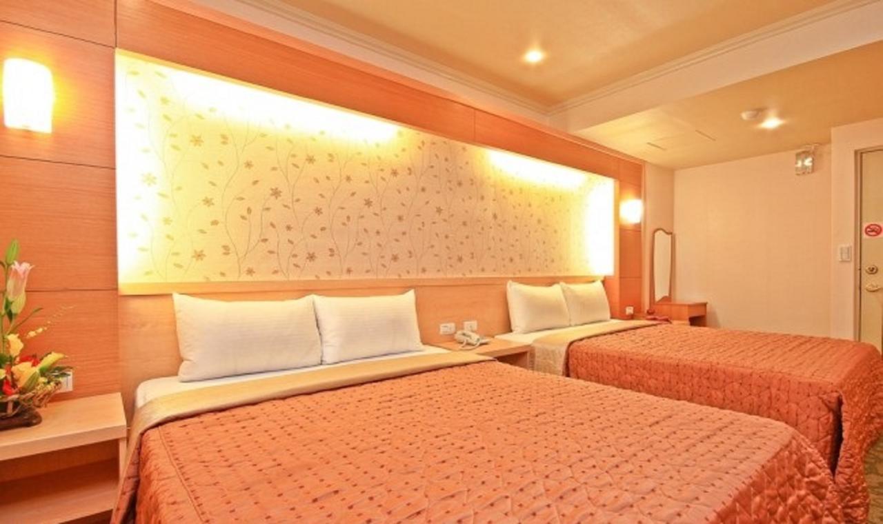 Red Cabin Inn Taipei Bagian luar foto